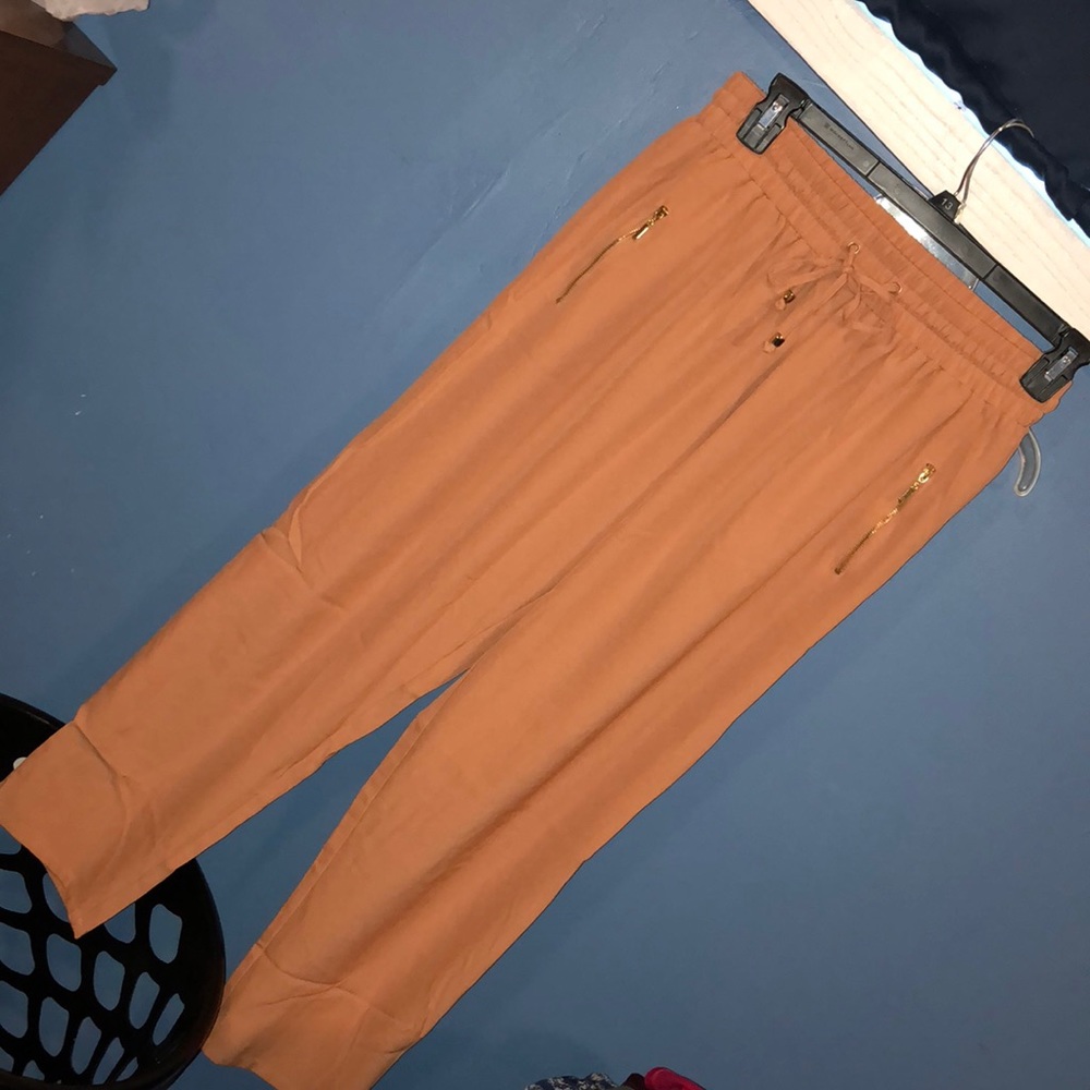 Adorable pants!